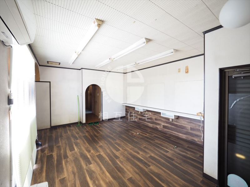 佐川町役場前店舗付住居 高知県高岡郡佐川町甲1587-5｜1,000万円